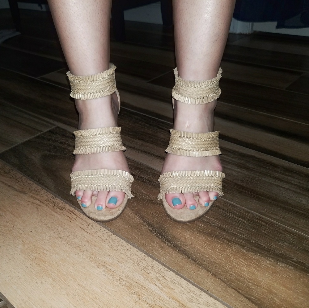 Summer heels 🌺🌴